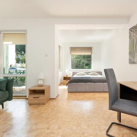 Bright & Spacious Family Apartment In Miedzyzdroje With Parking And 3 Balconies By Noclegi Renters Exteriör bild