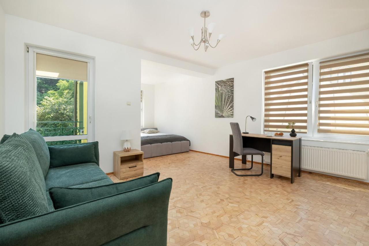 Bright & Spacious Family Apartment In Miedzyzdroje With Parking And 3 Balconies By Noclegi Renters Exteriör bild