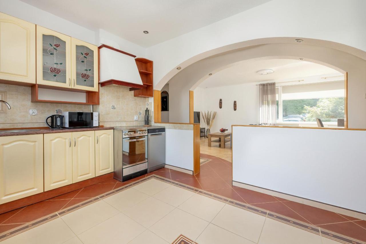 Bright & Spacious Family Apartment In Miedzyzdroje With Parking And 3 Balconies By Noclegi Renters Exteriör bild