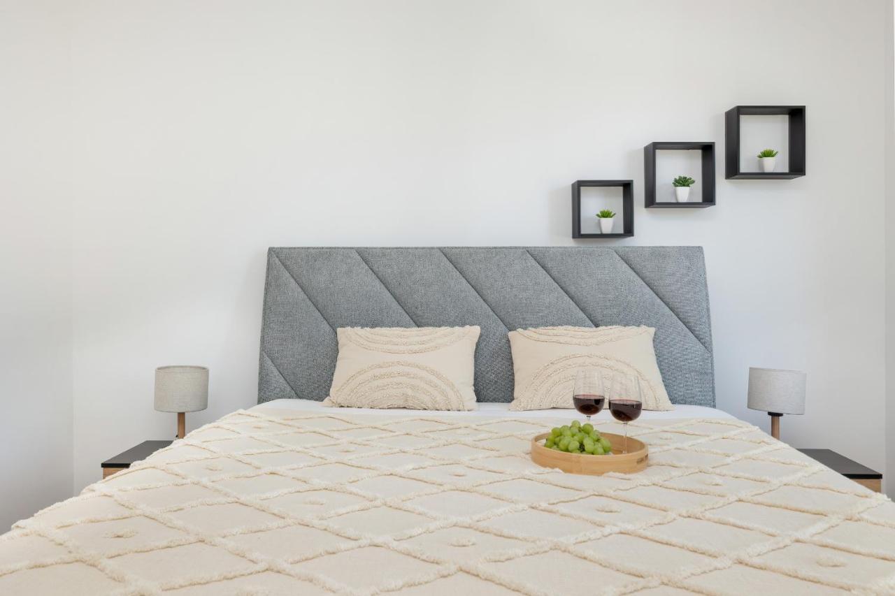 Bright & Spacious Family Apartment In Miedzyzdroje With Parking And 3 Balconies By Noclegi Renters Exteriör bild